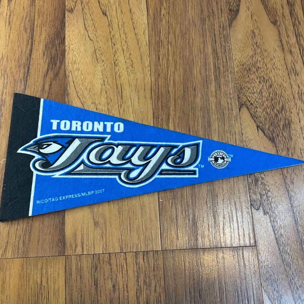 Toronto Blue Jays MLB Mini Pennant Rico Tag Express 2007 Blue Black White 9 Inch